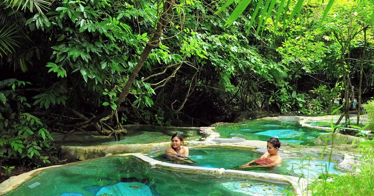 Emerald Pool Krabi — Green Water in the Forest and How to Get There