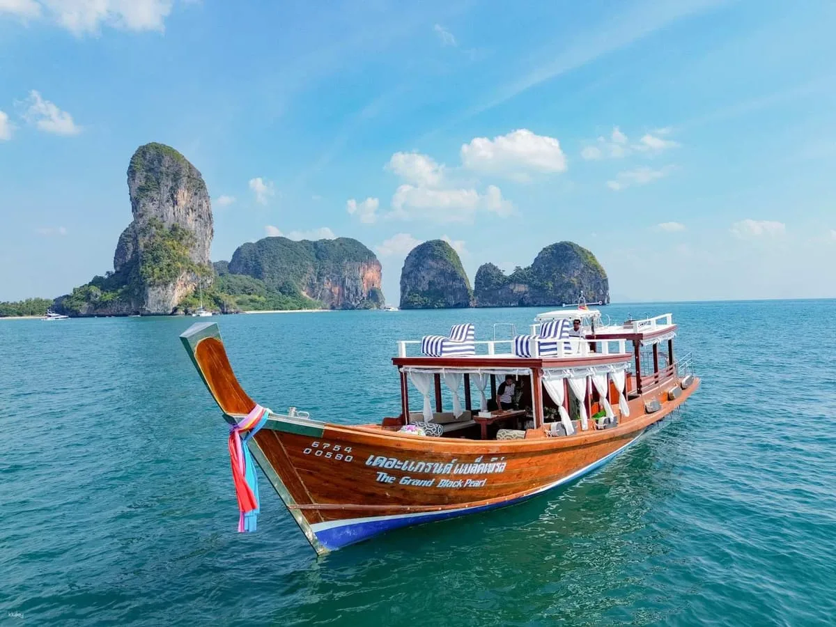 Full-Day vs Half-Day Tours — Which One Is Worth It for You?