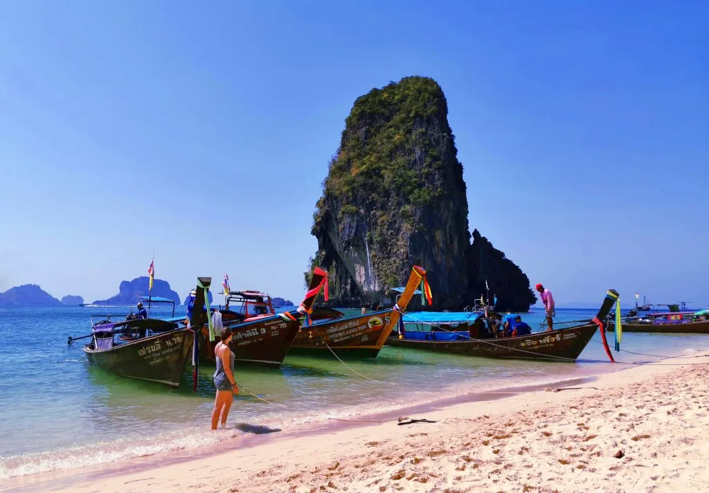 How to Budget for Railay or Tonsai Without Missing Boat and Room Costs