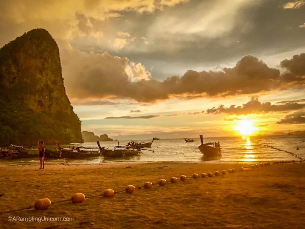 How to Choose the Right Krabi Beach Day From Tonsai or Railay