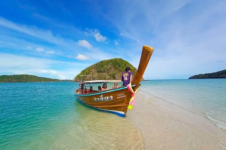 How to Rent a Longtail Boat for Island Hopping With Fewer Surprises