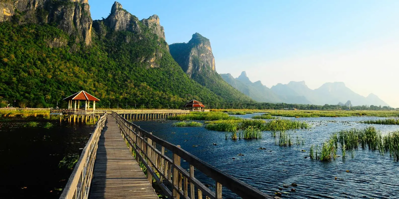 Prachuap Khiri Khan Thailand — A Local Guide to Beaches, Caves & Nature beyond Hua Hin
