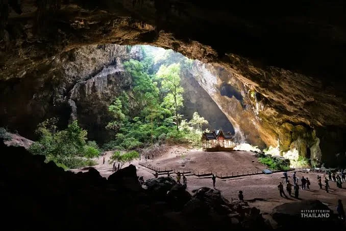 Prachuap Khiri Khan Thailand — A Local Guide to Beaches, Caves & Nature beyond Hua Hin