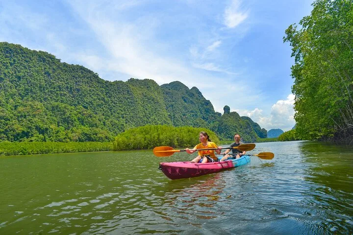 Should You Rent a Kayak in Railay or Book Ao Thalane Instead?